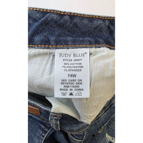Judy Blue Size 14W Skinny Fit Distressed Jeans - Picture 7 of 9